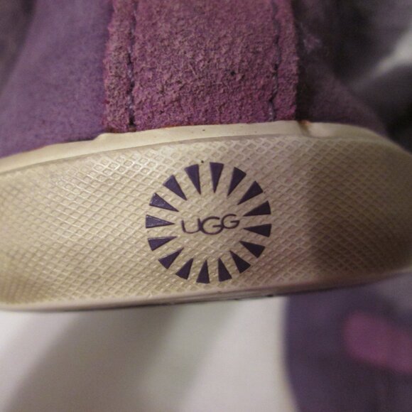 UGG Women's Purple Suede Slippper Size 6 - Picture 3 of 6